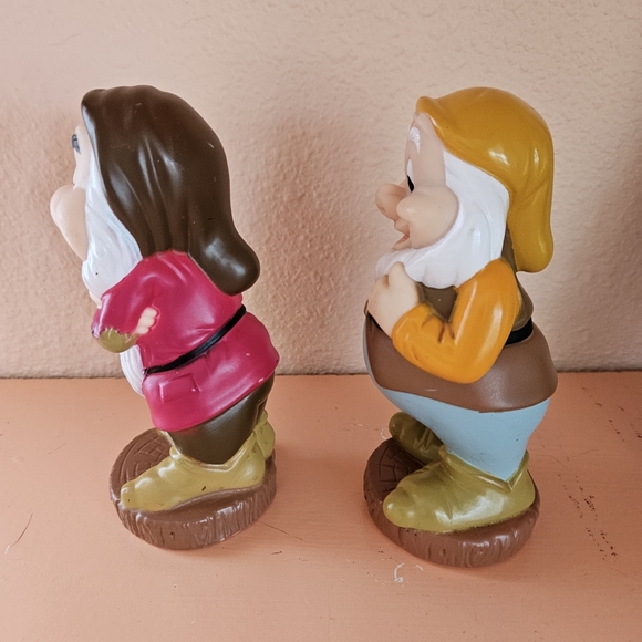 Disney Snow White And The Seven Dwarfs - Picture 3 of 5